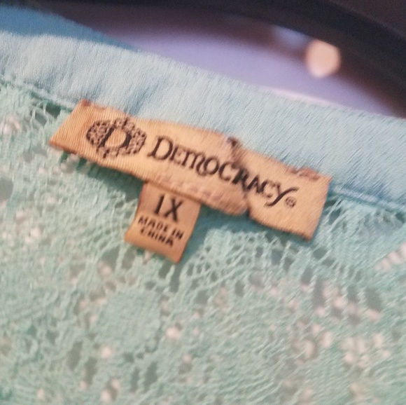 Democracy Flounce Sleeve Crochet Trim Peasant Top - Picture 4 of 8